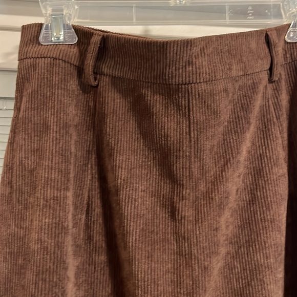 Dazy brown corduroy skirt, size XL, NWOT,featuring slit up the front - Picture 2 of 5